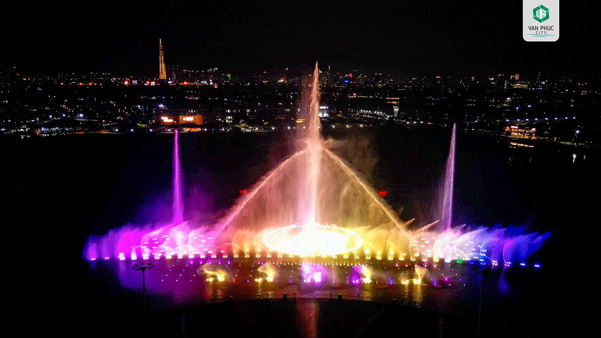 Cột nước phun cao lên đến 60m