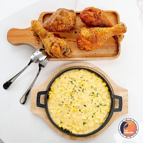 Thức ăn tại The Challenge Rock Climbing