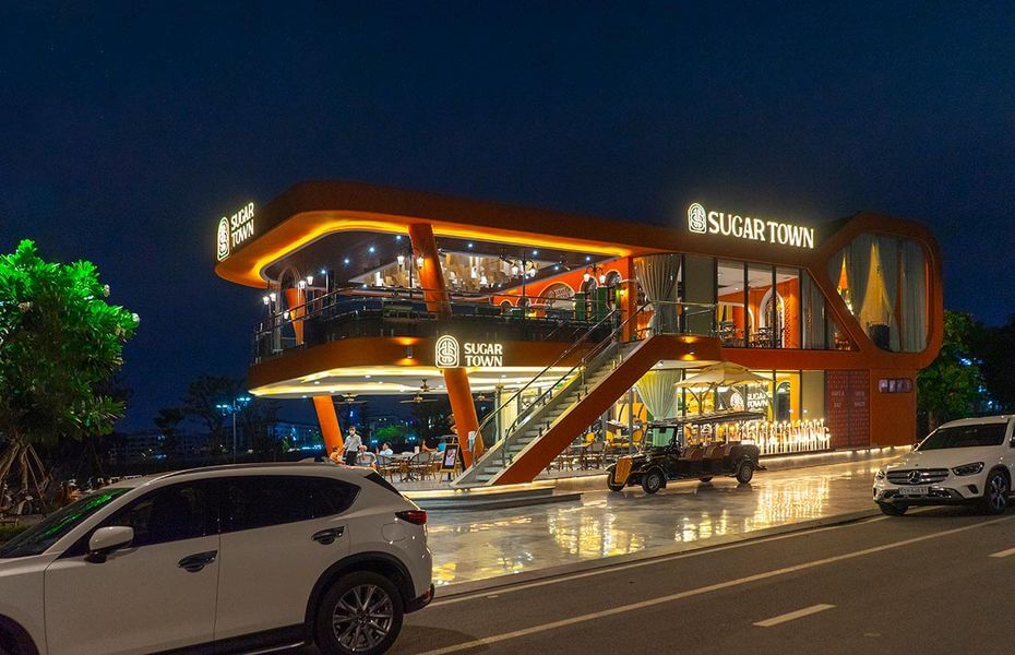 Sugar town đêm Sài Gòn
