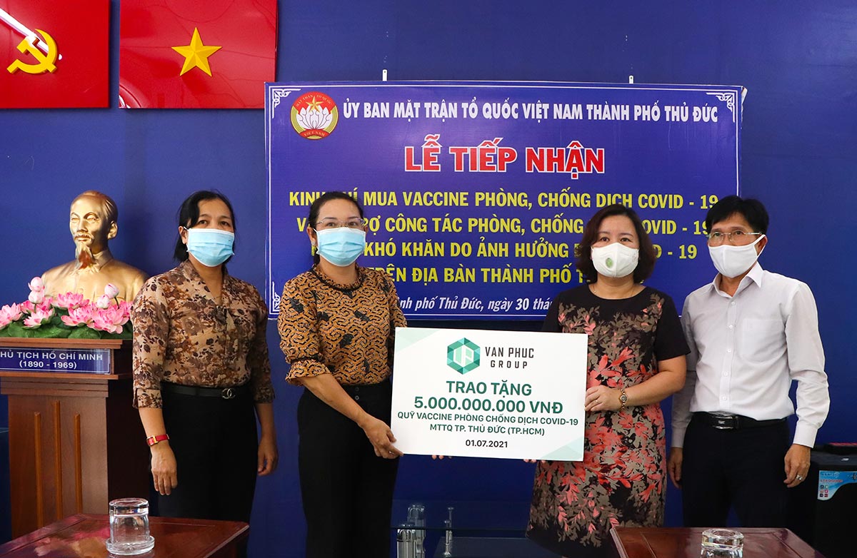 Van Phuc Group ủng hộ 5 tỷ cho covid