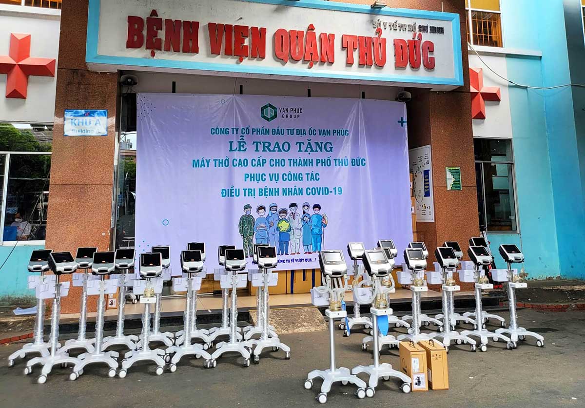 Van Phuc Group tặng máy thở Bệnh viện Thủ Đức trị giá 26 tỷ